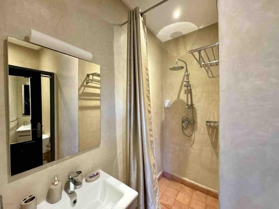 Riad Art De Vivre Avec Jacuzzi マラケシュ エクステリア 写真