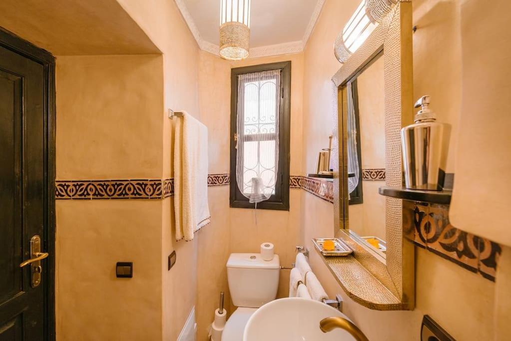 Riad Art De Vivre Avec Jacuzzi マラケシュ エクステリア 写真