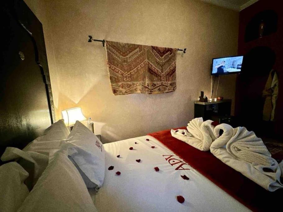 Riad Art De Vivre Avec Jacuzzi マラケシュ エクステリア 写真