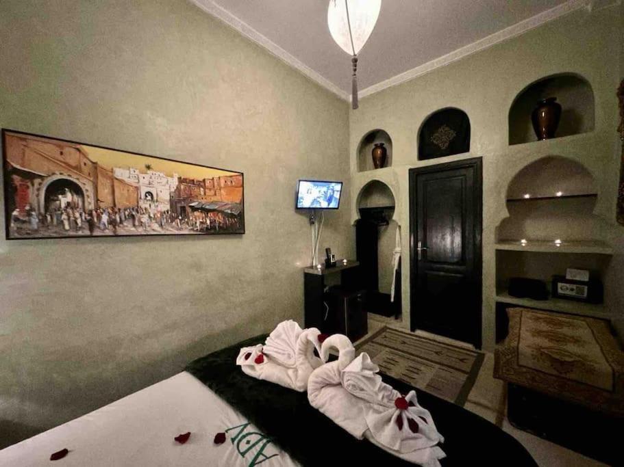 Riad Art De Vivre Avec Jacuzzi マラケシュ エクステリア 写真