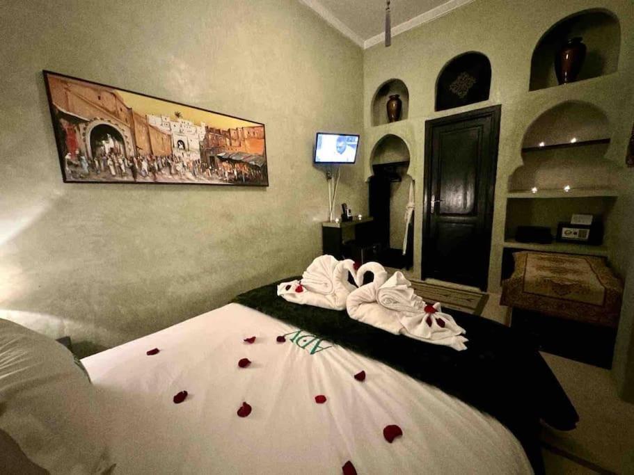 Riad Art De Vivre Avec Jacuzzi マラケシュ エクステリア 写真