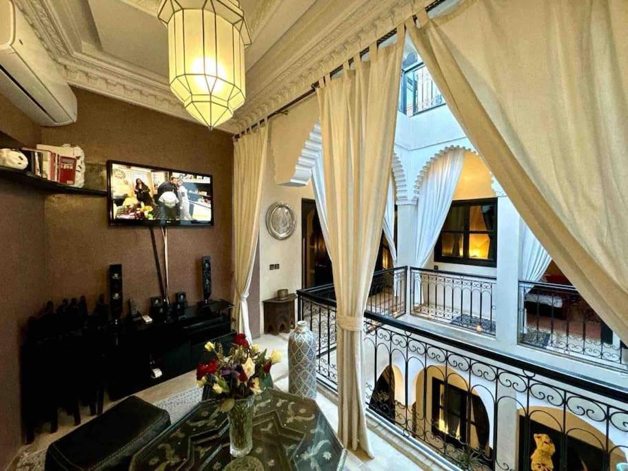 Riad Art De Vivre Avec Jacuzzi マラケシュ エクステリア 写真