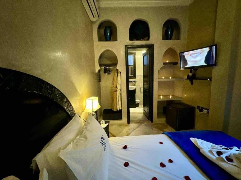 Riad Art De Vivre Avec Jacuzzi マラケシュ エクステリア 写真
