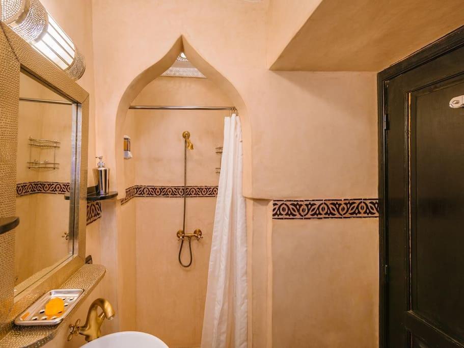 Riad Art De Vivre Avec Jacuzzi マラケシュ エクステリア 写真